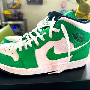 Men’s Nike High Top Air Jordan’s Like New